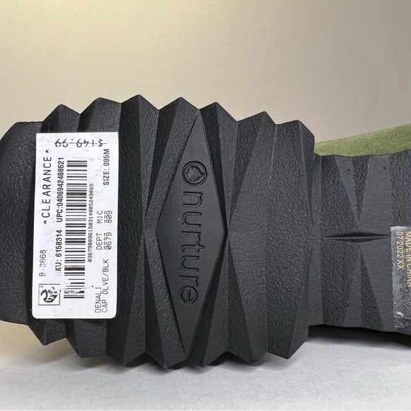 Nurture Women’s Boots Size 9.5
Waterproof leather + weather resistant treatment - Picture 15 of 16